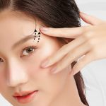 sẹo nâng chân mày