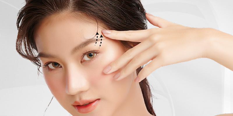 sẹo nâng chân mày