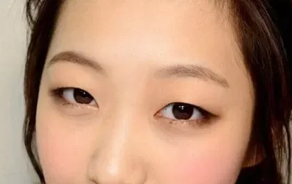 tướng số người mắt 1 mí