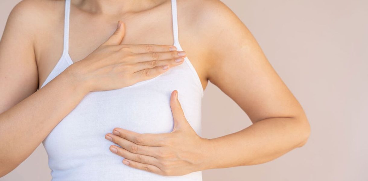 nâng ngực sau bao lâu được bóp mạnh